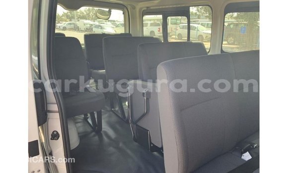 Nunua Imported Toyota Hiace Nyeupe Gari ndani ya Import - Dubai nchini Bujumbura Nunua Imported Toyota Hiace Nyeupe Gari ndani ya Import - Dubai nchini Bujumbura