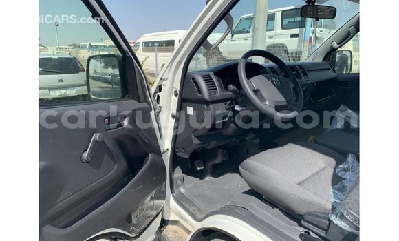 Nunua Imported Toyota Hiace Nyeupe Gari ndani ya Import - Dubai nchini Bujumbura Nunua Imported Toyota Hiace Nyeupe Gari ndani ya Import - Dubai nchini Bujumbura