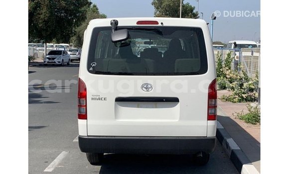 Nunua Imported Toyota Hiace Nyeupe Gari ndani ya Import - Dubai nchini Bujumbura Nunua Imported Toyota Hiace Nyeupe Gari ndani ya Import - Dubai nchini Bujumbura