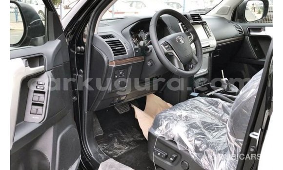 Nunua Imported Toyota Prado Bluu Gari ndani ya Import - Dubai nchini Bujumbura Nunua Imported Toyota Prado Bluu Gari ndani ya Import - Dubai nchini Bujumbura