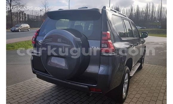 Nunua Imported Toyota Prado Nyeusi Gari ndani ya Import - Dubai nchini Bujumbura Nunua Imported Toyota Prado Nyeusi Gari ndani ya Import - Dubai nchini Bujumbura