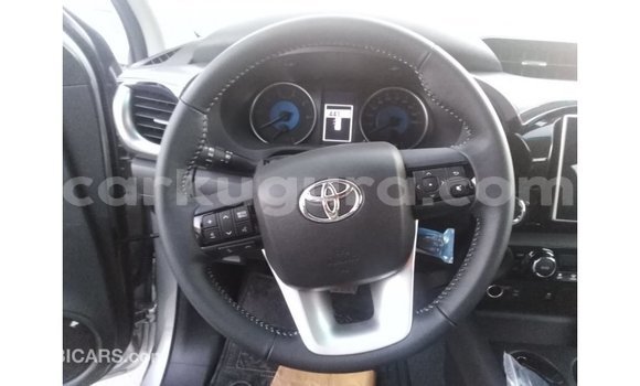 Nunua Imported Toyota Hilux Nyingine Gari ndani ya Import - Dubai nchini Bujumbura Nunua Imported Toyota Hilux Nyingine Gari ndani ya Import - Dubai nchini Bujumbura