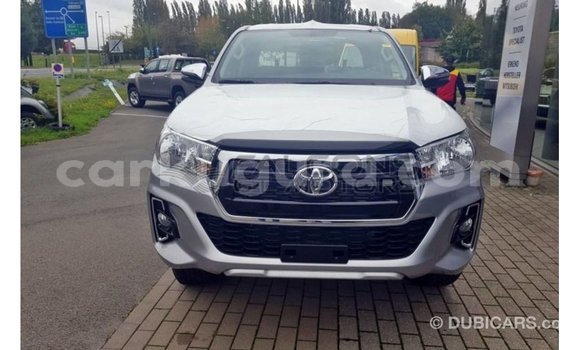 Nunua Imported Toyota Hilux Brown Gari ndani ya Import - Dubai nchini Bujumbura Nunua Imported Toyota Hilux Brown Gari ndani ya Import - Dubai nchini Bujumbura