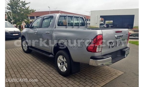 Nunua Imported Toyota Hilux Brown Gari ndani ya Import - Dubai nchini Bujumbura Nunua Imported Toyota Hilux Brown Gari ndani ya Import - Dubai nchini Bujumbura