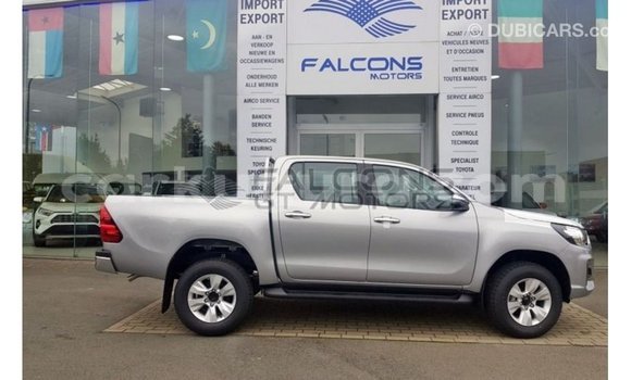 Nunua Imported Toyota Hilux Brown Gari ndani ya Import - Dubai nchini Bujumbura Nunua Imported Toyota Hilux Brown Gari ndani ya Import - Dubai nchini Bujumbura