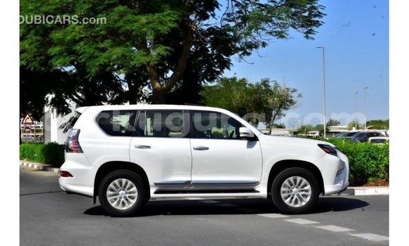 Acheter Import Voiture Lexus GX Blanc à Import - Dubai, Bujumbura Acheter Import Voiture Lexus GX Blanc à Import - Dubai, Bujumbura