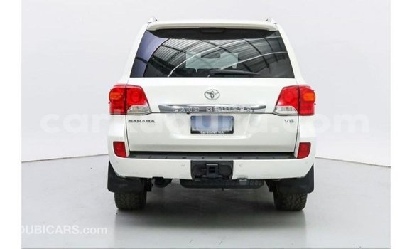 Buy Import Toyota Land Cruiser White Car in Import - Dubai in Bujumbura Buy Import Toyota Land Cruiser White Car in Import - Dubai in Bujumbura