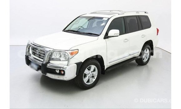 Buy Import Toyota Land Cruiser White Car in Import - Dubai in Bujumbura Buy Import Toyota Land Cruiser White Car in Import - Dubai in Bujumbura