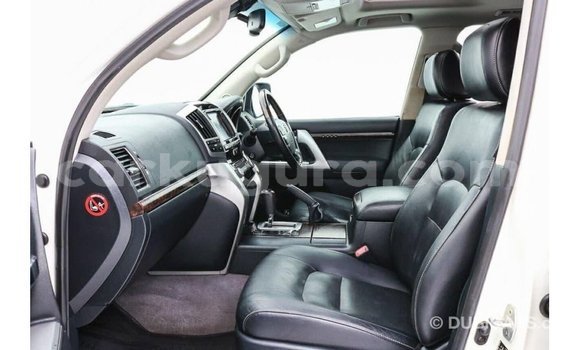 Buy Import Toyota Land Cruiser White Car in Import - Dubai in Bujumbura Buy Import Toyota Land Cruiser White Car in Import - Dubai in Bujumbura