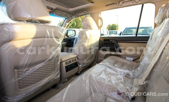 Acheter Import Voiture Toyota Land Cruiser Noir à Import - Dubai, Bujumbura Acheter Import Voiture Toyota Land Cruiser Noir à Import - Dubai, Bujumbura