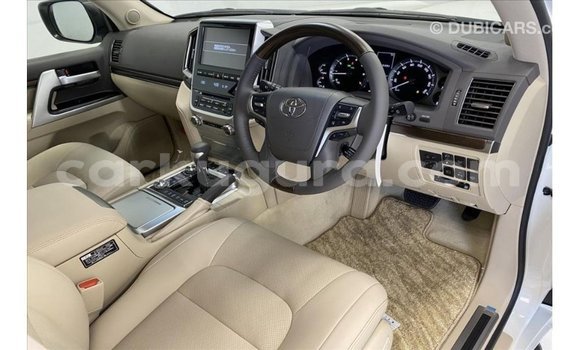 Buy Import Toyota Land Cruiser White Car in Import - Dubai in Bujumbura Buy Import Toyota Land Cruiser White Car in Import - Dubai in Bujumbura
