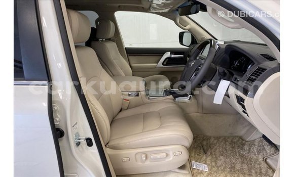 Buy Import Toyota Land Cruiser White Car in Import - Dubai in Bujumbura Buy Import Toyota Land Cruiser White Car in Import - Dubai in Bujumbura