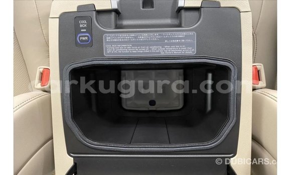 Buy Import Toyota Land Cruiser White Car in Import - Dubai in Bujumbura Buy Import Toyota Land Cruiser White Car in Import - Dubai in Bujumbura