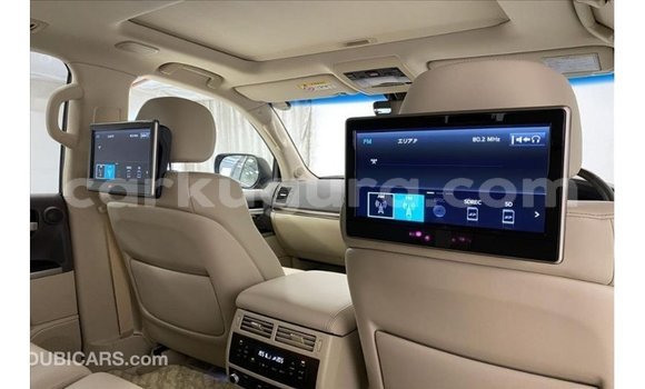 Acheter Import Voiture Toyota Land Cruiser Noir à Import - Dubai, Bujumbura Acheter Import Voiture Toyota Land Cruiser Noir à Import - Dubai, Bujumbura