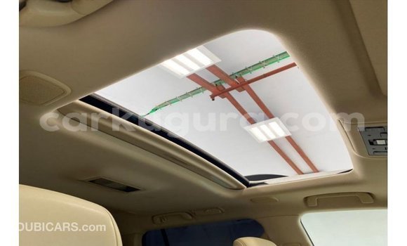Acheter Import Voiture Toyota Land Cruiser Blanc à Import - Dubai, Bujumbura Acheter Import Voiture Toyota Land Cruiser Blanc à Import - Dubai, Bujumbura