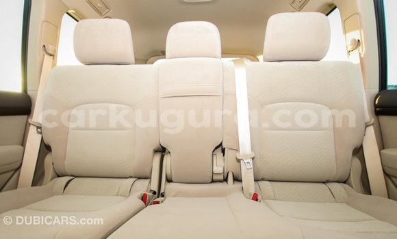 Acheter Import Voiture Toyota Land Cruiser Blanc à Import - Dubai, Bujumbura Acheter Import Voiture Toyota Land Cruiser Blanc à Import - Dubai, Bujumbura