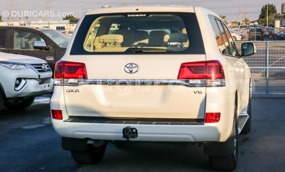 Acheter Import Voiture Toyota Land Cruiser Blanc à Import - Dubai, Bujumbura Acheter Import Voiture Toyota Land Cruiser Blanc à Import - Dubai, Bujumbura