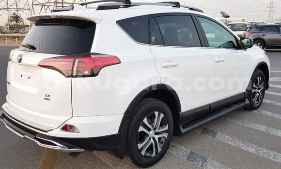 Acheter Import Voiture Toyota RAV4 Blanc à Import - Dubai, Bujumbura Acheter Import Voiture Toyota RAV4 Blanc à Import - Dubai, Bujumbura