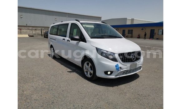 Acheter Import Voiture Mercedes-Benz Vito Blanc à Import - Dubai, Bujumbura Acheter Import Voiture Mercedes-Benz Vito Blanc à Import - Dubai, Bujumbura