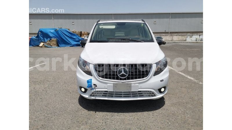 Big with watermark mercedes benz vito bujumbura import dubai 5042