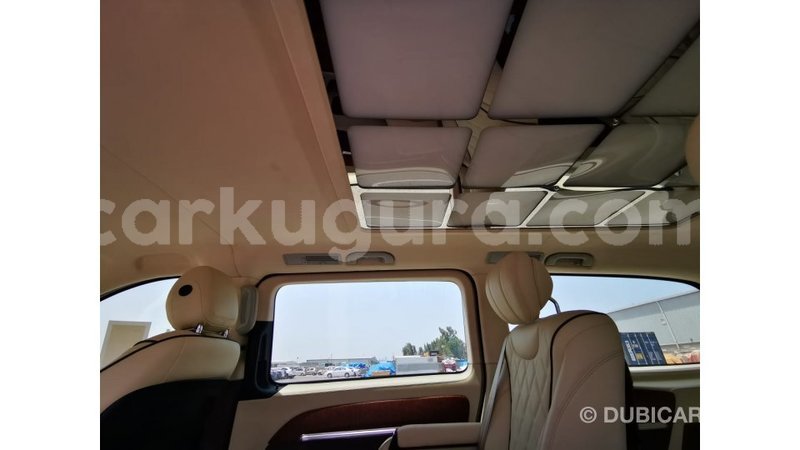 Big with watermark mercedes benz vito bujumbura import dubai 5042