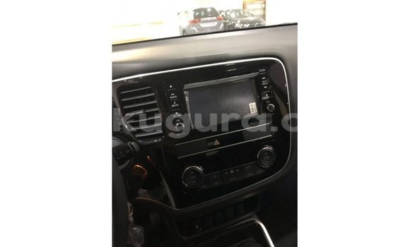 Nunua Imported Mitsubishi Outlander Nyeusi Gari ndani ya Import - Dubai nchini Bujumbura Nunua Imported Mitsubishi Outlander Nyeusi Gari ndani ya Import - Dubai nchini Bujumbura