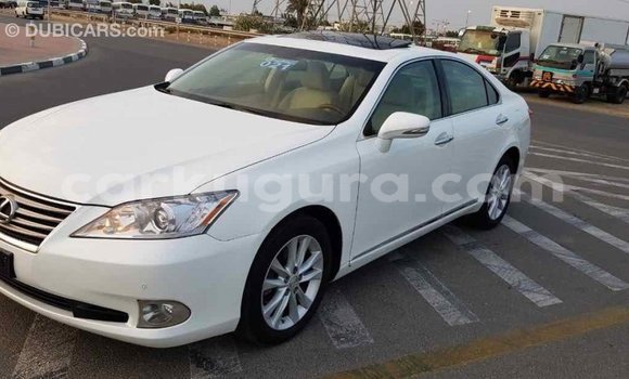 Acheter Import Voiture Lexus ES Blanc à Import - Dubai, Bujumbura Acheter Import Voiture Lexus ES Blanc à Import - Dubai, Bujumbura