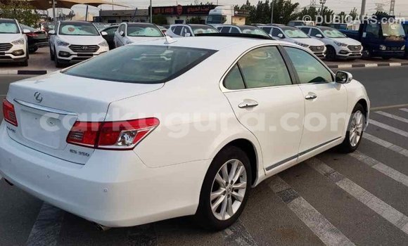 Acheter Import Voiture Lexus ES Blanc à Import - Dubai, Bujumbura Acheter Import Voiture Lexus ES Blanc à Import - Dubai, Bujumbura