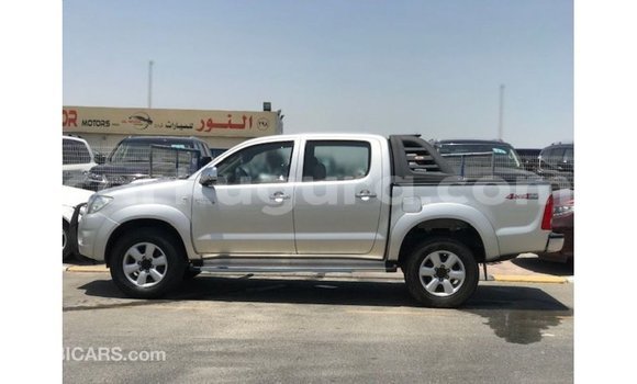 Nunua Imported Toyota Hilux Nyingine Gari ndani ya Import - Dubai nchini Bujumbura Nunua Imported Toyota Hilux Nyingine Gari ndani ya Import - Dubai nchini Bujumbura