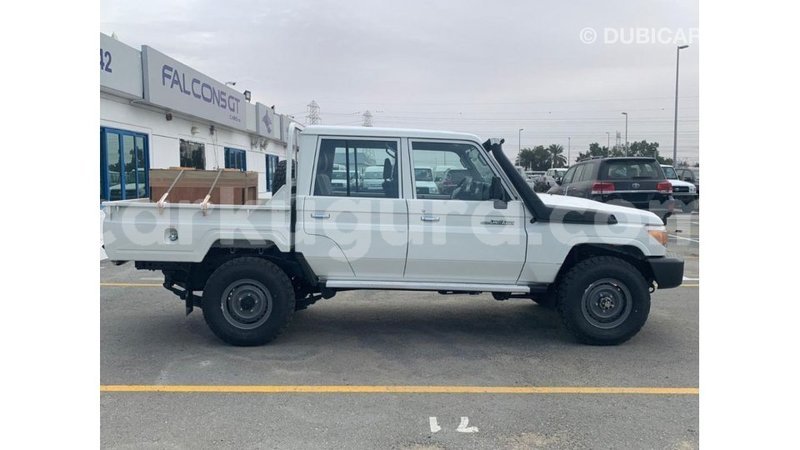 Big with watermark toyota land cruiser bujumbura import dubai 5052