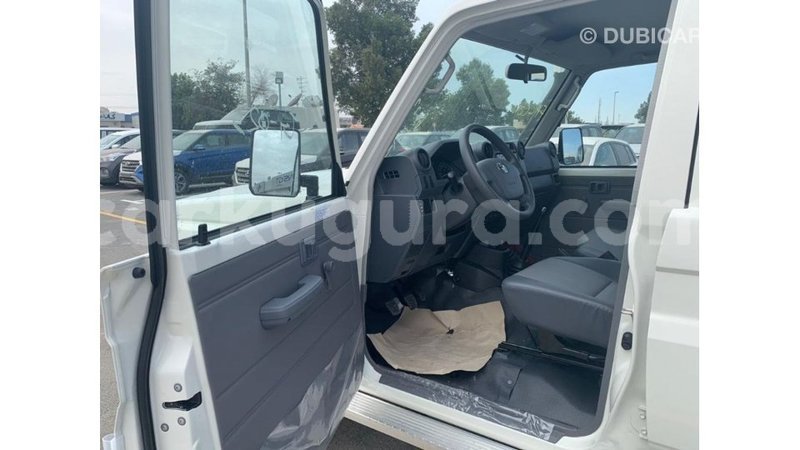 Big with watermark toyota land cruiser bujumbura import dubai 5052