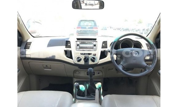 Buy Import Toyota Hilux Other Car in Import - Dubai in Bujumbura Buy Import Toyota Hilux Other Car in Import - Dubai in Bujumbura
