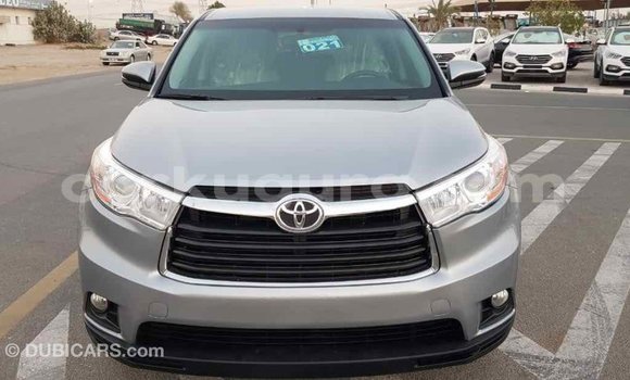 Buy Import Toyota Highlander Other Car in Import - Dubai in Bujumbura Buy Import Toyota Highlander Other Car in Import - Dubai in Bujumbura