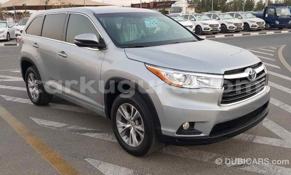 Buy Import Toyota Highlander Other Car in Import - Dubai in Bujumbura Buy Import Toyota Highlander Other Car in Import - Dubai in Bujumbura