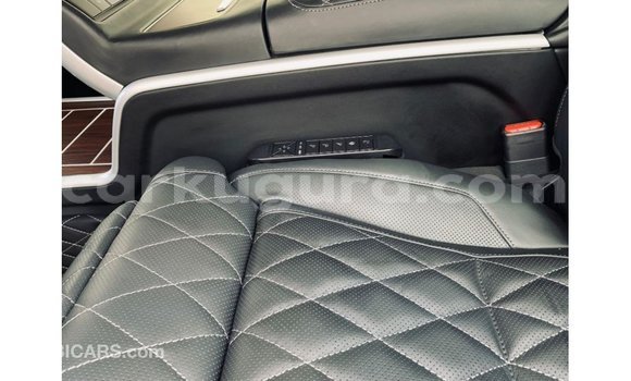 Acheter Import Voiture Toyota Land Cruiser Noir à Import - Dubai, Bujumbura Acheter Import Voiture Toyota Land Cruiser Noir à Import - Dubai, Bujumbura