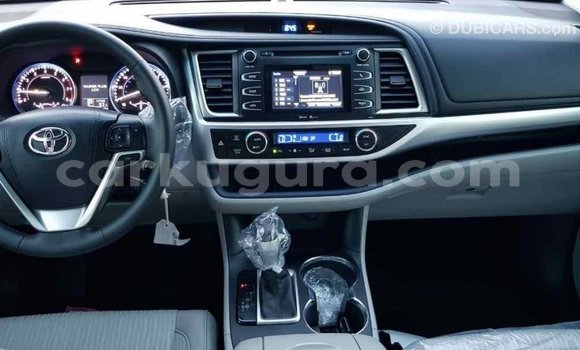Buy Import Toyota Highlander Other Car in Import - Dubai in Bujumbura Buy Import Toyota Highlander Other Car in Import - Dubai in Bujumbura