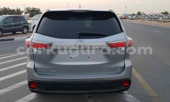 Buy Import Toyota Highlander Other Car in Import - Dubai in Bujumbura Buy Import Toyota Highlander Other Car in Import - Dubai in Bujumbura