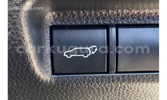 Acheter Import Voiture Toyota 4Runner Blanc à Import - Dubai, Bujumbura Acheter Import Voiture Toyota 4Runner Blanc à Import - Dubai, Bujumbura