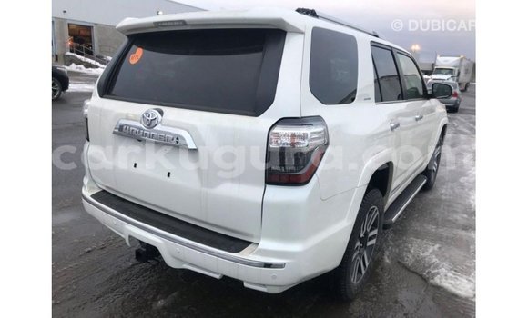 Nunua Imported Toyota 4Runner Nyeupe Gari ndani ya Import - Dubai nchini Bujumbura Nunua Imported Toyota 4Runner Nyeupe Gari ndani ya Import - Dubai nchini Bujumbura