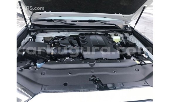 Acheter Import Voiture Toyota 4Runner Blanc à Import - Dubai, Bujumbura Acheter Import Voiture Toyota 4Runner Blanc à Import - Dubai, Bujumbura