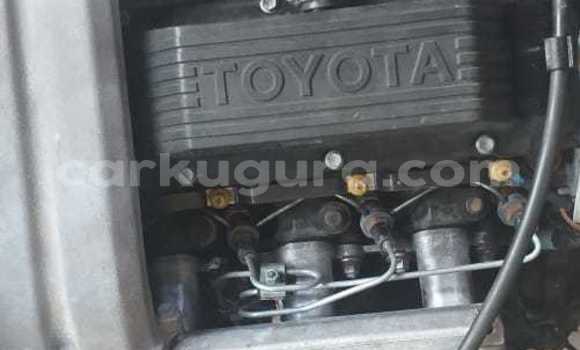 Buy Used Toyota Coaster White Car in Import - Dubai in Bujumbura Buy Used Toyota Coaster White Car in Import - Dubai in Bujumbura