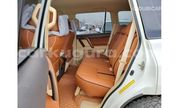 Nunua Imported Toyota Prado Nyeupe Gari ndani ya Import - Dubai nchini Bujumbura Nunua Imported Toyota Prado Nyeupe Gari ndani ya Import - Dubai nchini Bujumbura