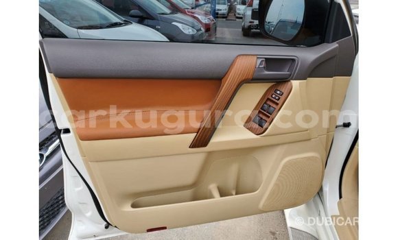Nunua Imported Toyota Prado Nyeupe Gari ndani ya Import - Dubai nchini Bujumbura Nunua Imported Toyota Prado Nyeupe Gari ndani ya Import - Dubai nchini Bujumbura