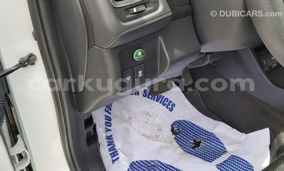 Acheter Import Moto Honda C Blanc à Import - Dubai, Bujumbura Acheter Import Moto Honda C Blanc à Import - Dubai, Bujumbura