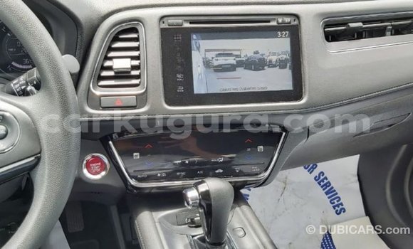 Acheter Import Moto Honda C Blanc à Import - Dubai, Bujumbura Acheter Import Moto Honda C Blanc à Import - Dubai, Bujumbura