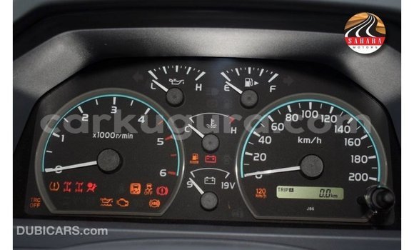 Acheter Import Voiture Toyota Land Cruiser Rouge à Import - Dubai, Bujumbura Acheter Import Voiture Toyota Land Cruiser Rouge à Import - Dubai, Bujumbura