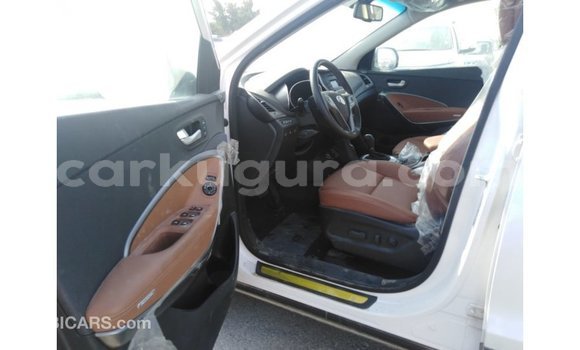 Buy Import Hyundai Santa Fe White Car in Import - Dubai in Bujumbura Buy Import Hyundai Santa Fe White Car in Import - Dubai in Bujumbura