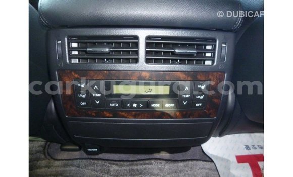 Acheter Import Voiture Toyota Land Cruiser Blanc à Import - Dubai, Bujumbura Acheter Import Voiture Toyota Land Cruiser Blanc à Import - Dubai, Bujumbura