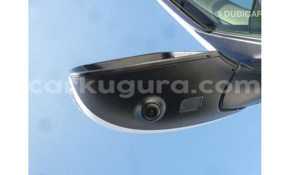 Acheter Import Voiture Toyota Land Cruiser Blanc à Import - Dubai, Bujumbura Acheter Import Voiture Toyota Land Cruiser Blanc à Import - Dubai, Bujumbura