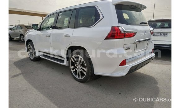 Acheter Import Voiture Lexus LX Blanc à Import - Dubai, Bujumbura Acheter Import Voiture Lexus LX Blanc à Import - Dubai, Bujumbura